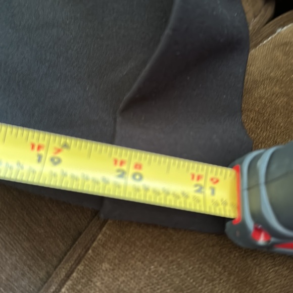 Chicos Black Capri Dress Pants  Roll Tab Cuff Sz 1.5 Zipper Front Pockets - Picture 12 of 14